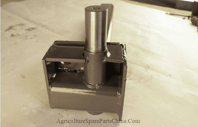 KUBOTA 988 Harvester Bottom Guide Wheel Bracket, Agricultural Machinery Accessories
